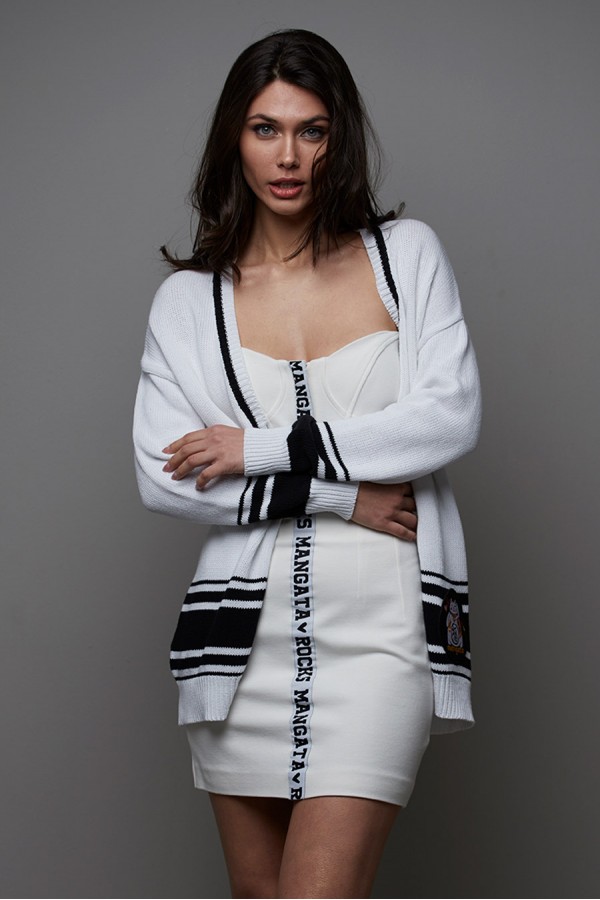 CHAQUETA LARGA PUNTO BLANCO...