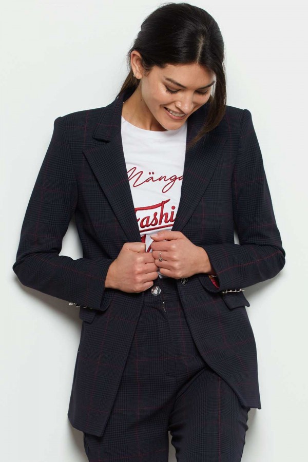BLAZER ENTALLADA PUNTO PATA...