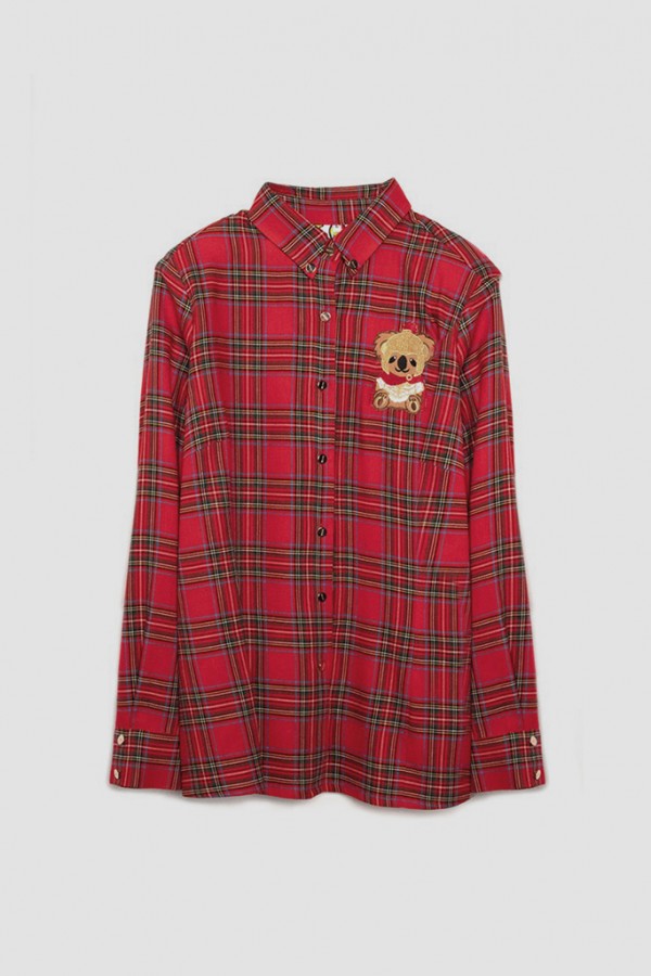 Camisa básica entallada...
